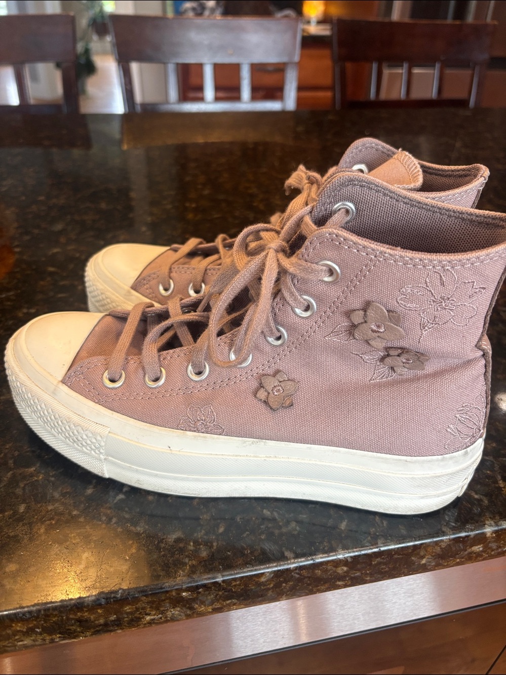Converse Hi Platform Flowers Bite the Dust Women’s size 6